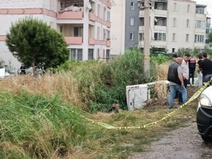 İzmir'de cezaevi nakil aracı devrildi: 10'u asker 11 kişi yaralandı