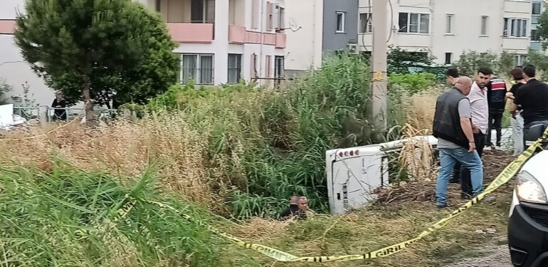 İzmir'de cezaevi nakil aracı devrildi: 10'u asker 11 kişi yaralandı