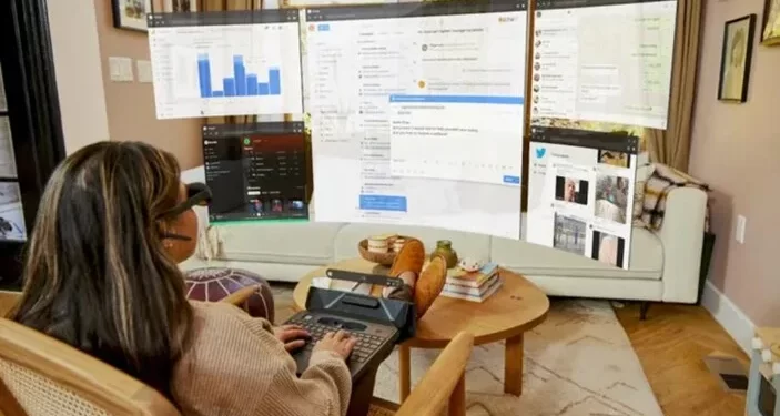 Dünyanın ilk ekransız dizüstü bilgisayarı Spacetop