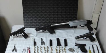 İzmir Polisinden Silah Satıcısına Darbe