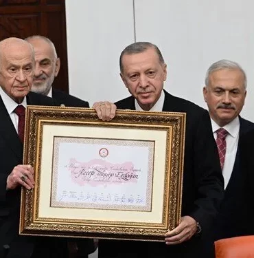 Cumhurbaşkanı Erdoğan, Meclis'te yemin etti