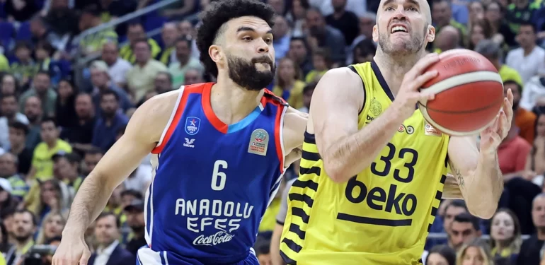anadolu-efes-fenerbahce-bekoyu-konuk-ediyor-BXTN