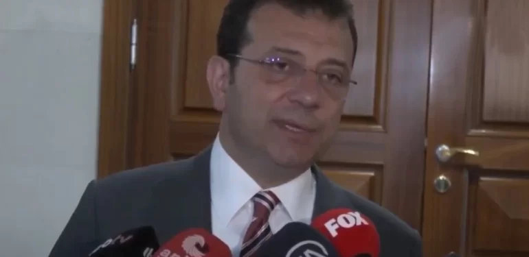 ekrem-imamogludan-flas-aciklama-degisimi-toplum-istiyor-kulagini-buna-tikayarak-yol-yurumek-olmaz-1N0d