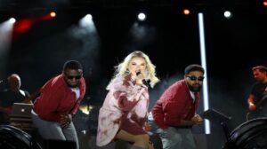 hadise-bergama-yi-salldi-1148590