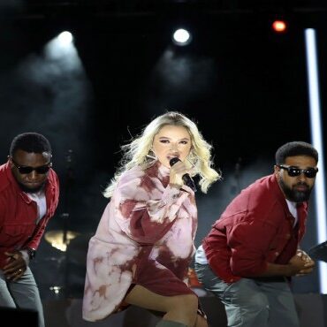 hadise-bergama-yi-salldi-1148590