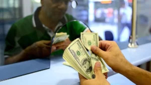 doviz-mevduatlari-25-milyar-dolar-artti-q7rq