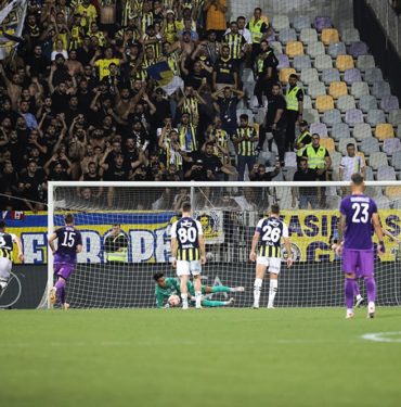 İsmail Kartal'dan Kaleci Kararı 5 53bf3d4881734215b3e9a5a312126b16.jpg