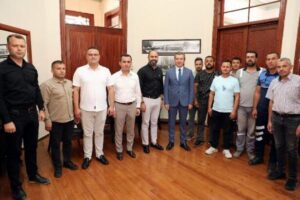 Bergama Belediyesi'nde işçilerin maaşına zam kararı