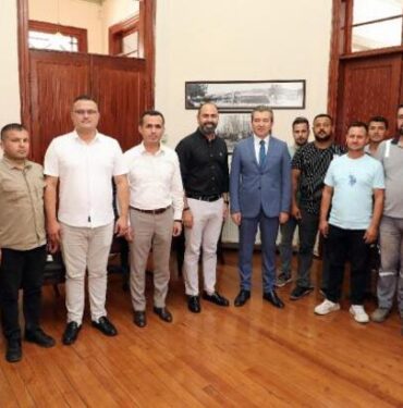 Bergama Belediyesi'nde işçilerin maaşına zam kararı