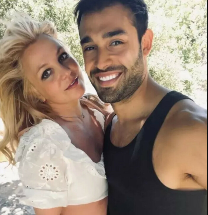 Britney Spears boşanıyor