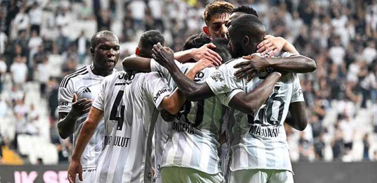 Beşiktaş'ın Dinamo Kiev maçları için kadrosu belli oldu 1 de6a0f27e02a4dd4ac2ac339ccd1cd83.jpg