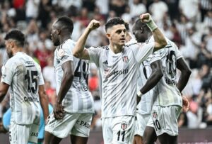 besiktas-evinde-sivassporu-yendi_4cdda896