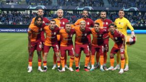 galatasarayda-iki-yabanci-futbolcu-yolcu-karar-verildi_0252e485__w1200xh675.jpg