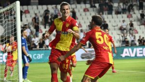 izmir-derbisinde-goztepe-altayi-tek-golle-devirdi_4fc12665.jpg