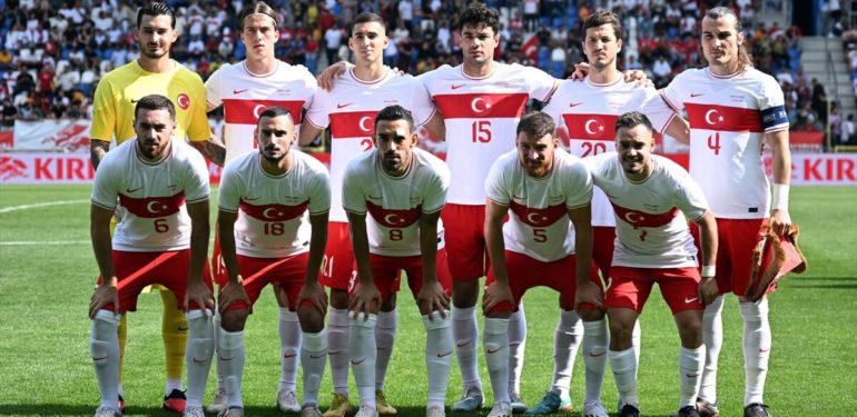Türkiye, FIFA dünya sıralamasında 42. sıraya geriledi 1 turkiye-fifa-dunya-siralamasinda-42-siraya-geriledi_c4d01932__w1200xh675.jpg