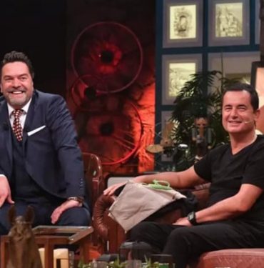 Beyaz Show geri dönüyor. Acun Ilıcalı müjdeyi böyle duyurdu.. 8 6525a8ed0d151396__w1200xh745.jpg