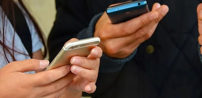 Vergisiz telefon ve 10 GB internet desteği başvuruları başladı. Başvuru nasıl yapılır, şartlar neler? 6 3dXXhRMD6U6-fW2tgPSdyA