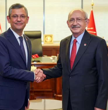 chpde-devir-teslim-toreni-kilicdaroglu-ve-ozelden-aciklamalar-xhae