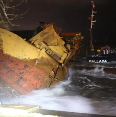 zonguldakta-kuru-yuk-gemisi-batti