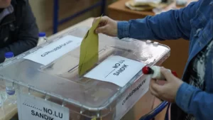 son-dakika-karar-resmi-gazetede-ysknin-secim-kararlarina-gore-32-ilde-oy-kullanma-saatleri-degisti