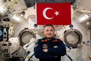 Astronot Alper Gezeravcı uzayda nasıl zaman geçirdiğini anlattı