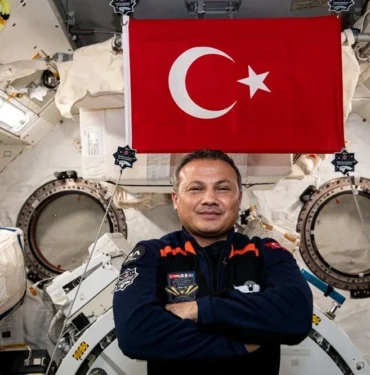 Astronot Alper Gezeravcı uzayda nasıl zaman geçirdiğini anlattı