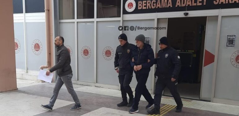 Bergama'da uyuşturucu tacirinin evine polis baskını