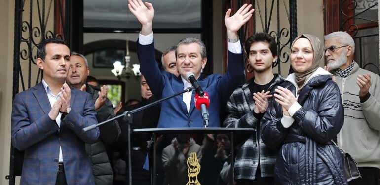 Başkan Koştu, "İtibar suikastı haysiyet cellatlığı!" dedi ve ekledi: Bunlar FETÖ oyunları! 6 Snapinsta.app_420096396_18112118392359235_4531654426627301278_n_1080