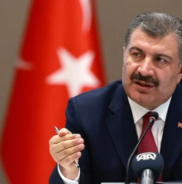 saglik-bakani-fahrettin-koca-hizla-yayiliyor-diyerek-uyardi-kurallara-uyun
