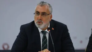 son-dakika-yeni-sigorta-sistemi-geliyor-bakan-vedat-isikhan-duyurdu-yaslilik-sigortasini-hayata-gecirecegiz