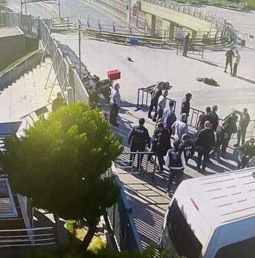 65c1fd50b04ba168__w1200xh787