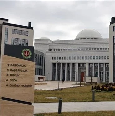 9ruUUzOXgEKxZGZtDAiPJA