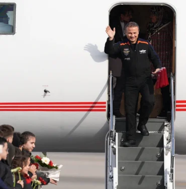 astronot-alper-gezeravci-turkiyeye-dondu