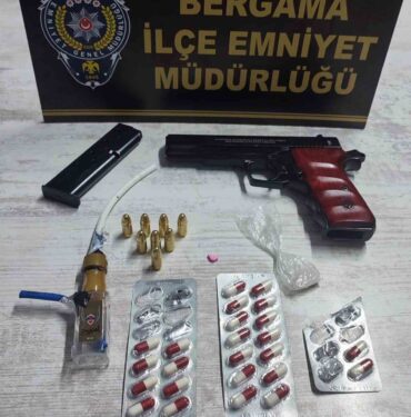 UYUŞTURUCUYLA YAKALANDI, 2 SUÇTAN DAHA ARANDIĞI ORTAYA ÇIKTI