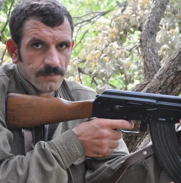 mitten-pkkypgnin-sozde-sorumlusuna-suriyede-nokta-operasyon