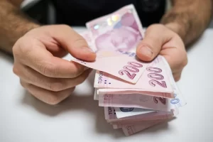 En düşük emekli maaşı alanları için yeni formül 17 bin 2 liraya yükseltilecek
