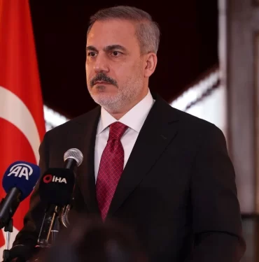 Vrz_RvbtFkCi_zKNTopUKg