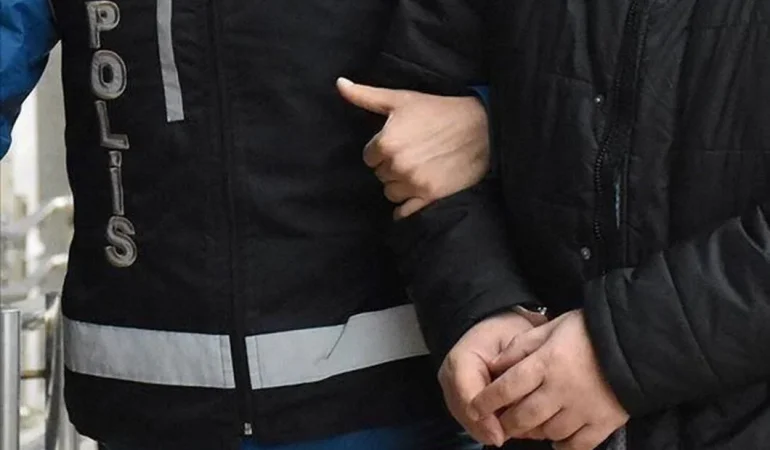 25 Yıl Hapis Cezası İle Aranan Poşet Cinayetinin Firarisi Bergamada Yakalandı