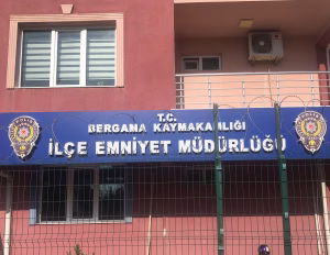 Bergamada Uyuşturucu Operasyonu. 2 Kadın Şüpheli Tutuklandı.